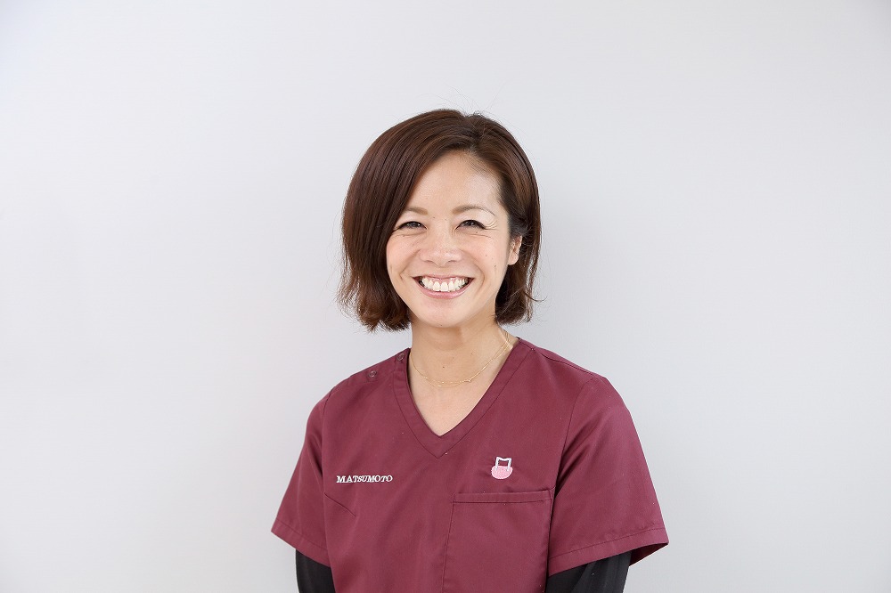 受付 松本 佳世