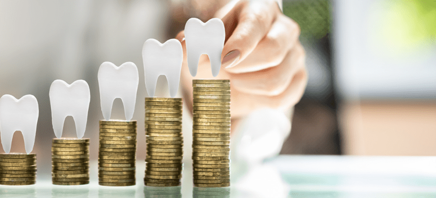 前歯インプラントの保険適用と対象外