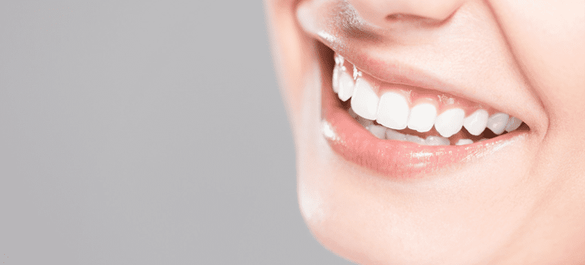 前歯インプラントの体験談とブログ